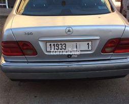 Mercedes-Benz Classe E 1996 Diesel 350000 Rabat plein