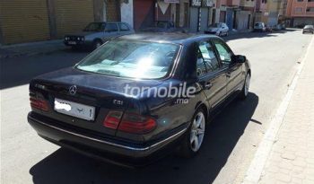 Mercedes-Benz Classe E 2001 Diesel 480000 Casablanca plein
