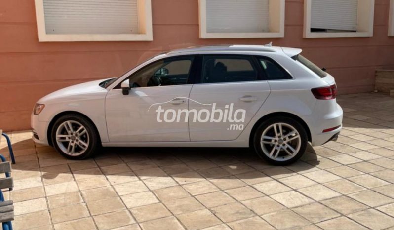 Audi A3  2016 Diesel 199000Km Mohammedia #97690 plein
