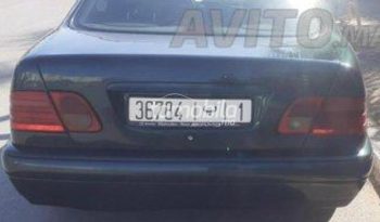 Mercedes-Benz 230 Importé Occasion  Essence 220000Km Rabat #97843 plein