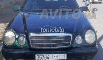 Mercedes-Benz 230 Importé Occasion  Essence 220000Km Rabat #97843