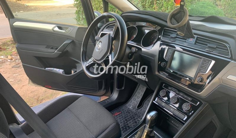 Volkswagen Touran Importé Occasion 2015 Diesel 198000Km Casablanca #97778 plein