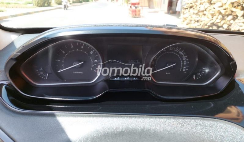 Peugeot 208  2017 Essence 110000Km Kelaat Es-Sraghna #100055 plein