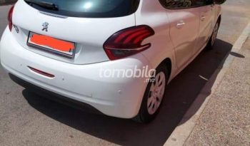 Peugeot 208  2017 Essence 110000Km Kelaat Es-Sraghna #100055