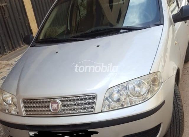 Fiat Punto  2012 Essence 118000Km Temara #100827 plein