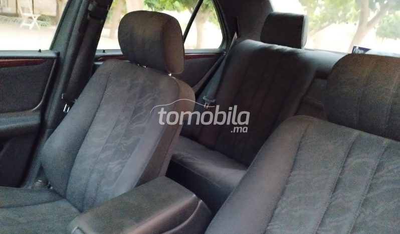 Mercedes-Benz 220 Importé Occasion 1995 Diesel 307000Km Berkane #101925 plein