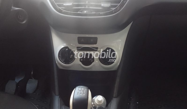 Peugeot 208  2015 Essence 916000Km Casablanca #103176 plein