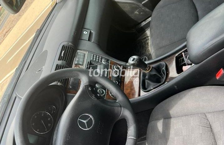 Mercedes-Benz 220 Importé Occasion 2010 Diesel Km Nador #104109 plein