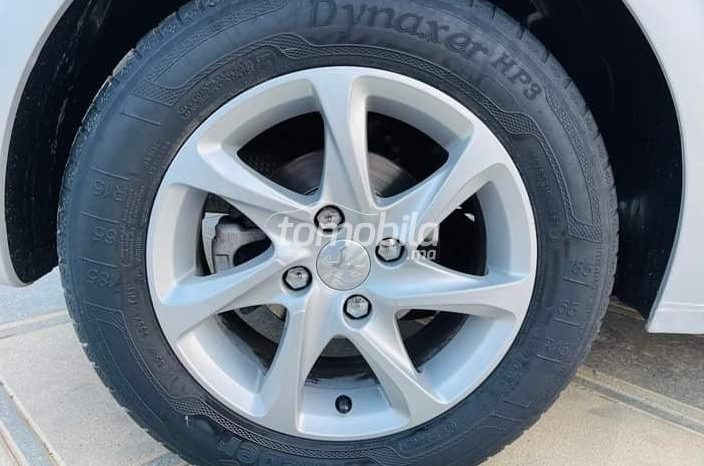 Peugeot 208  2018 Diesel 54000Km Salé #103703 plein