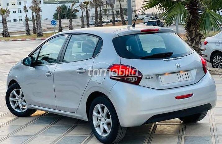 Peugeot 208  2018 Diesel 54000Km Salé #103703 plein