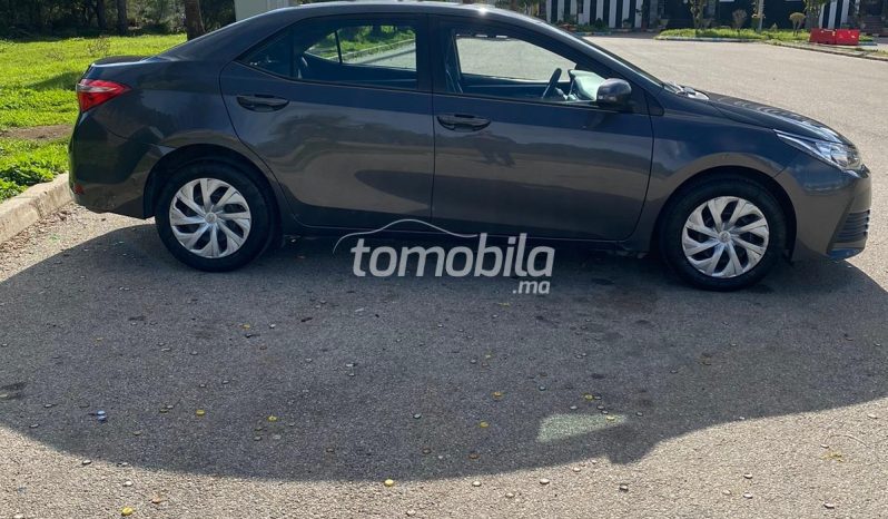 Toyota Corolla Occasion 2018 Diesel 92000Km Tanger #106075 plein