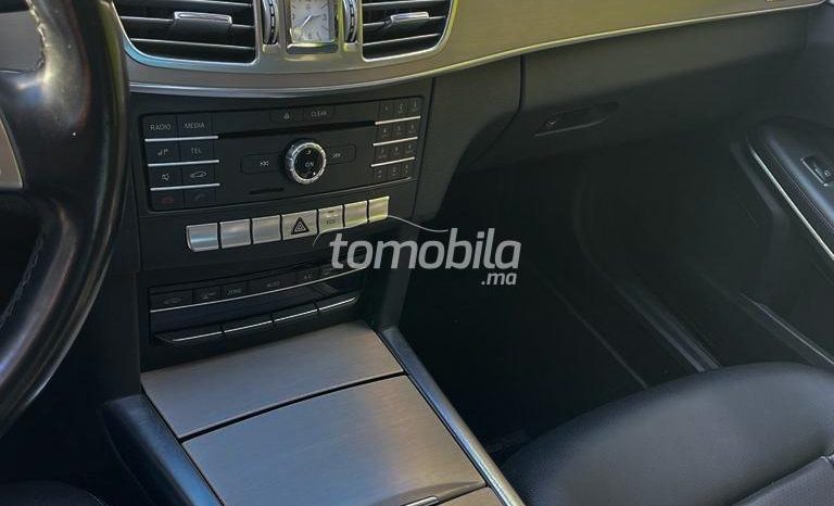 Mercedes-Benz Classe E  2015 Diesel 140000Km Casablanca #106385 plein