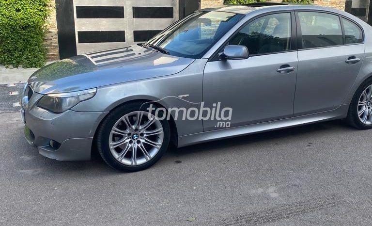 BMW Serie 5  2006 Essence 130000Km Casablanca #106950 plein