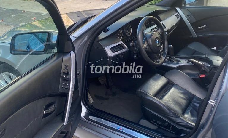 BMW Serie 5  2006 Essence 130000Km Casablanca #106950 plein