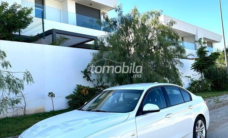 BMW 318 Occasion 2016 Diesel 185000Km Casablanca #108110 plein