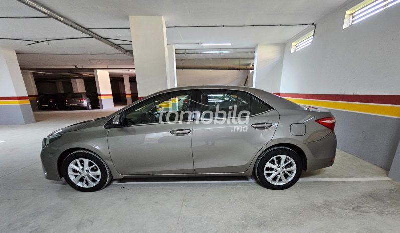 Toyota Corolla  2014 Diesel 180000Km Temara #109304 plein