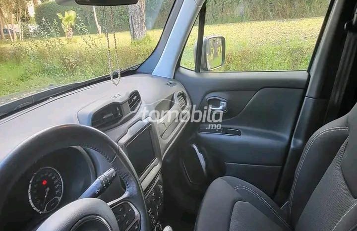 Jeep Renegade Occasion 2019 Diesel 37000Km Bouskoura #114068 plein