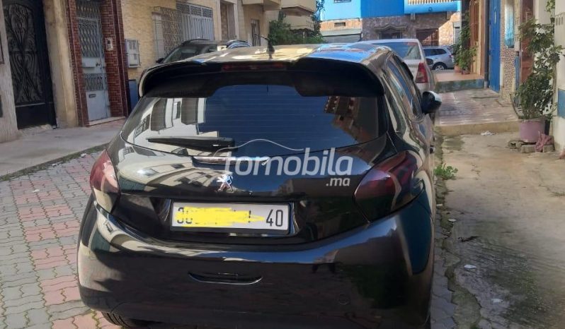 Peugeot 208 Importé Occasion 2016 Essence 140Km Larache #114191 plein