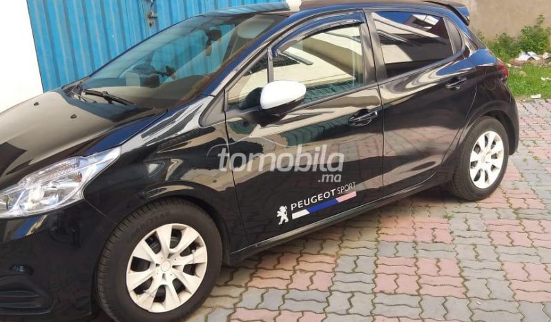 Peugeot 208 Importé Occasion 2016 Essence 140Km Larache #114191 plein