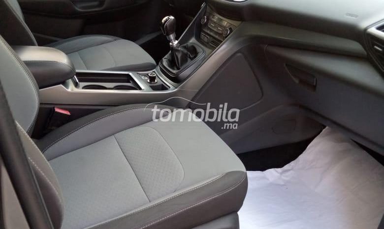 Ford Kuga  2017 Diesel 182000Km Fès #115347 plein
